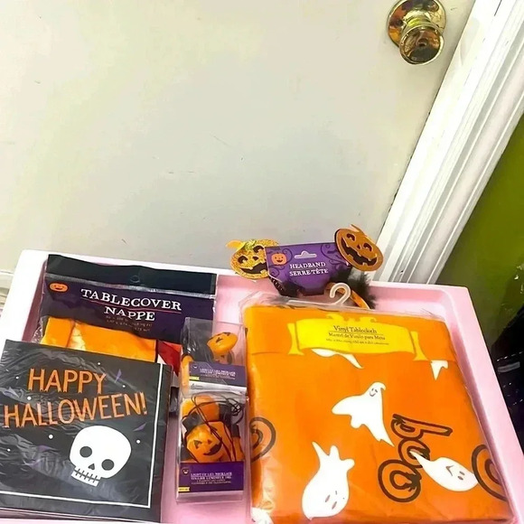 🆕 Halloween Party Bundle - Picture 1 of 10